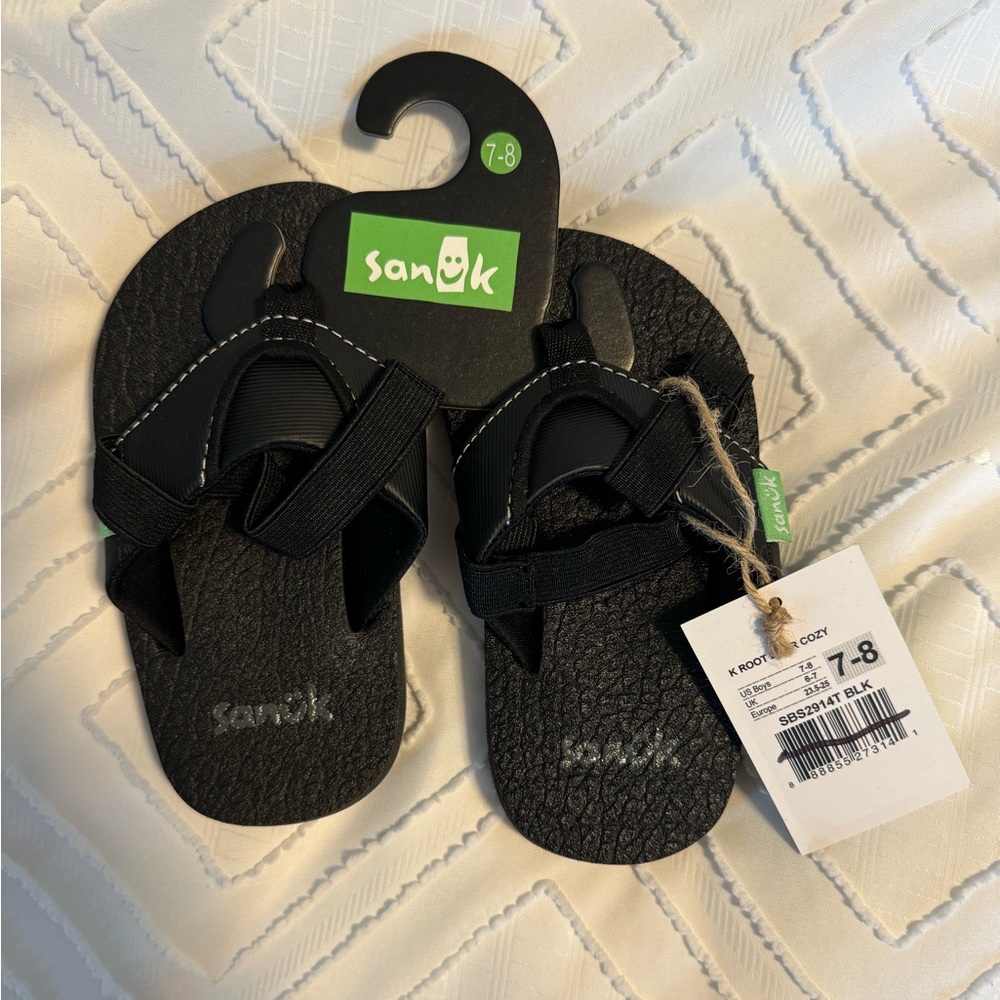 Sanuk Flip Flops